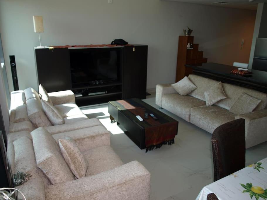 Elegant And Comfortably Furnished 2Brh Apartment In A Quiet Area! Dubai Exterior photo